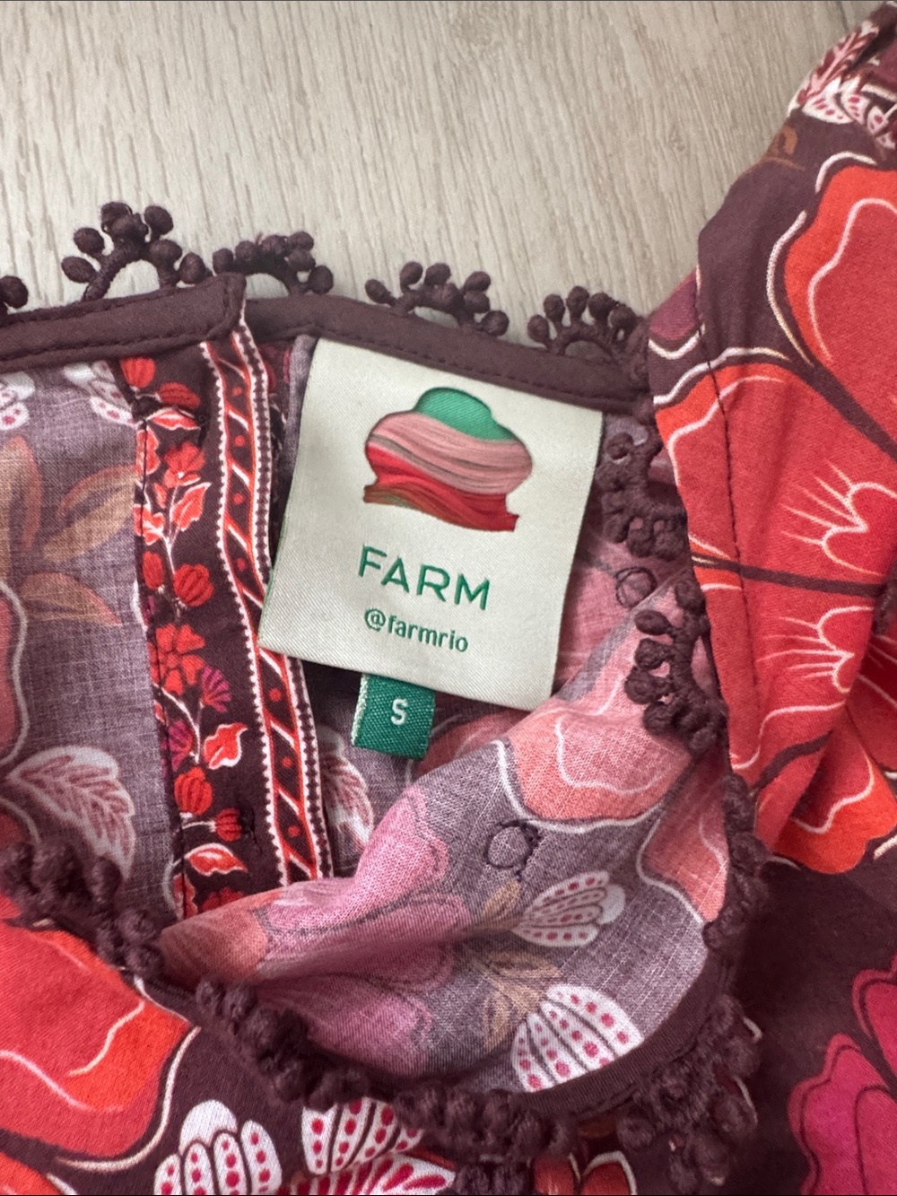 FARM Rio Red and Pink Floral Puff-Sleeve Blouse - Picture 2 of 2